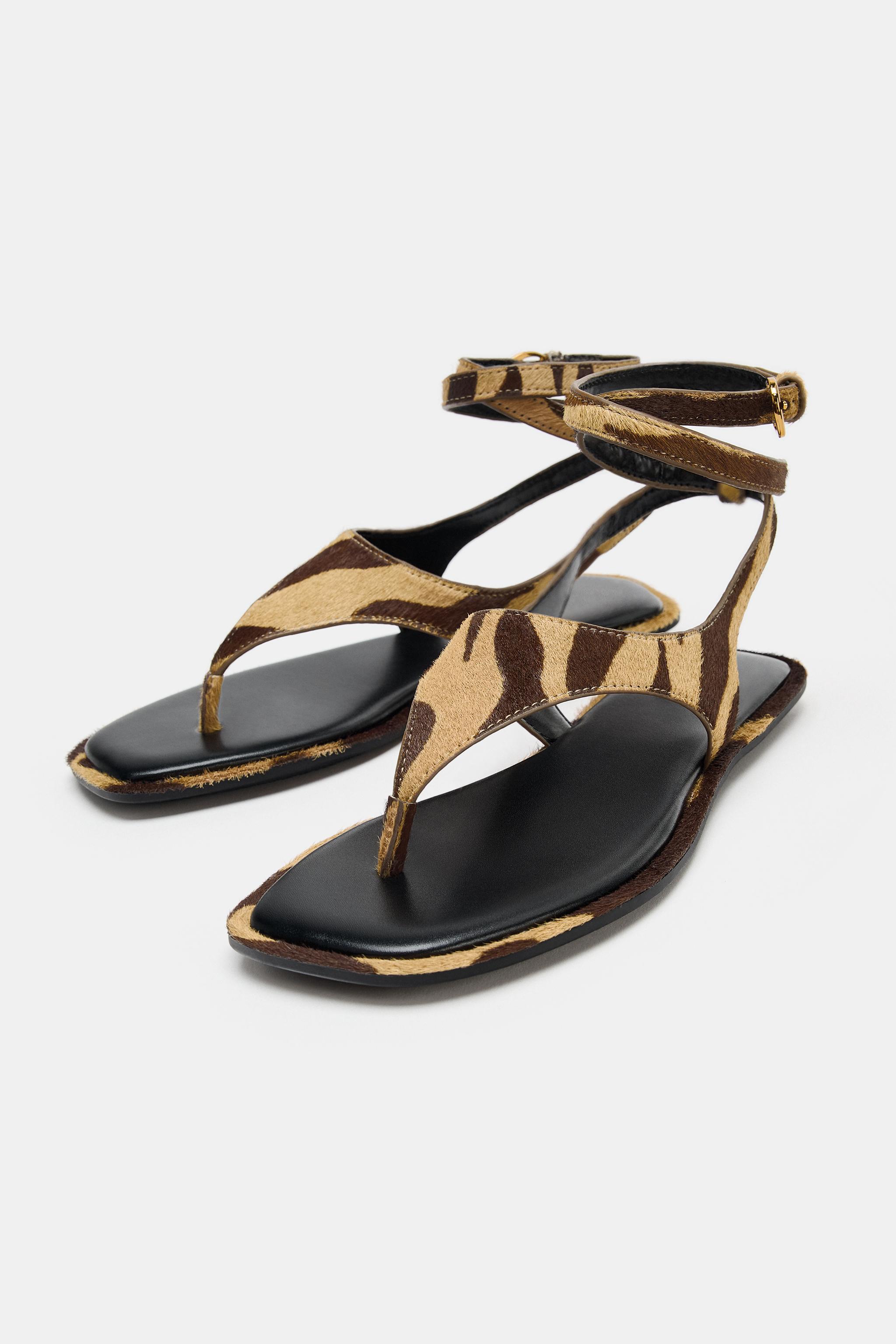 SANDALES EN CUIR À EFFET FOURRURE IMPRIMÉ